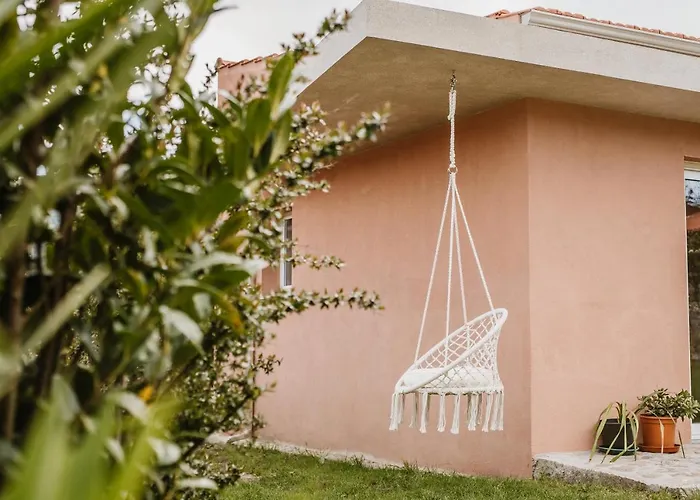 Forno House - Ameixoeira بيت للعطل *