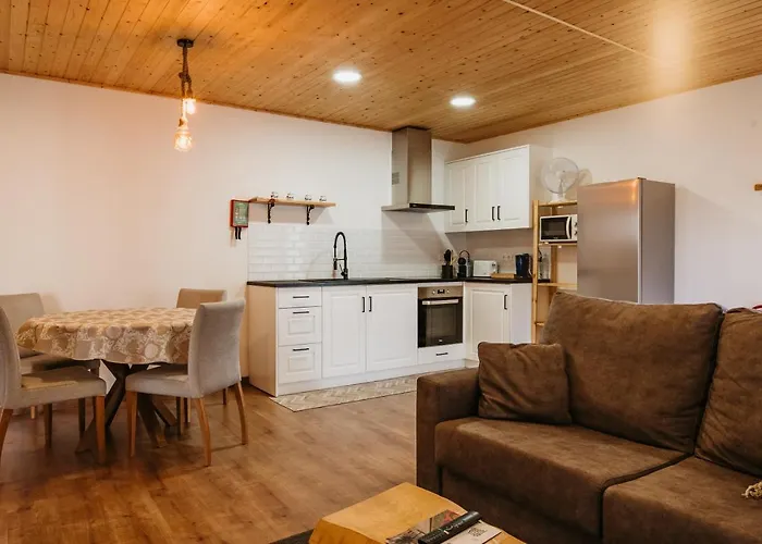 Forno House - Ameixoeira بيت للعطل